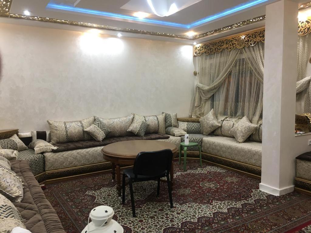 Appartement Y Tangeri Esterno foto